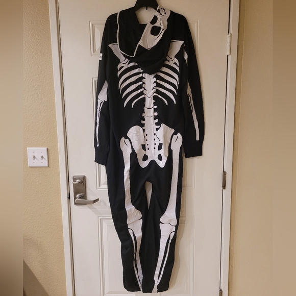 Tipsy Elves Unisex Skeleton Costume - Picture 12 of 14